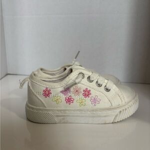 Blowfish Malibu Kids Floral Embroidered Sneakers Girls Size 7